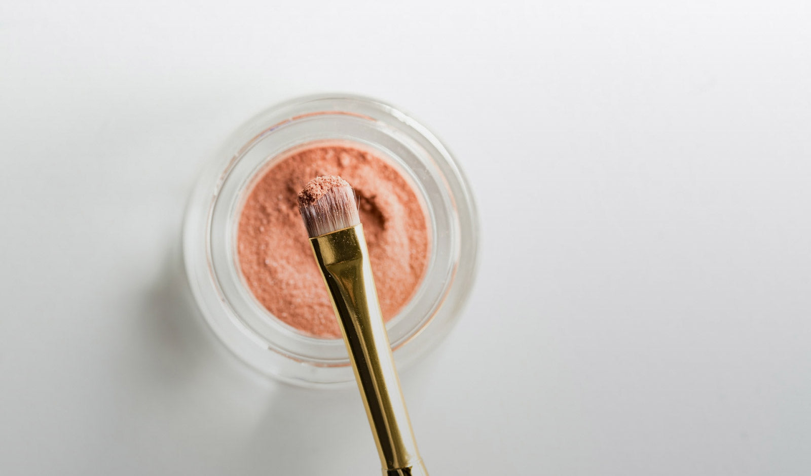 How to clean makeup brushes ?
